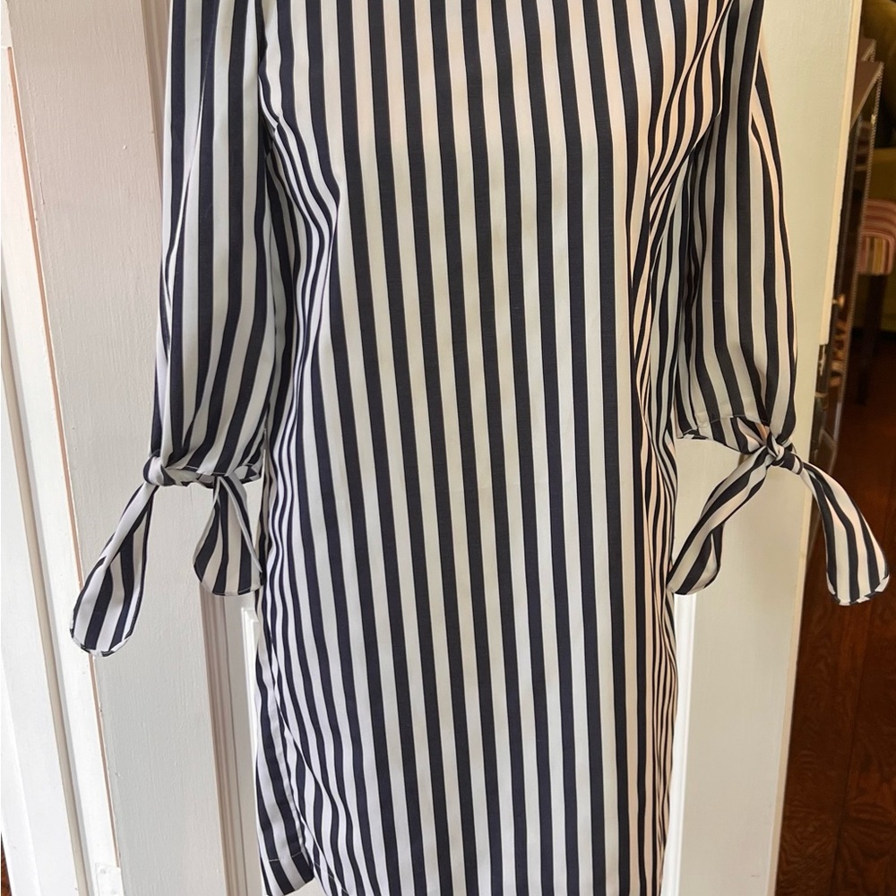 Boston Proper small navy white dress D13